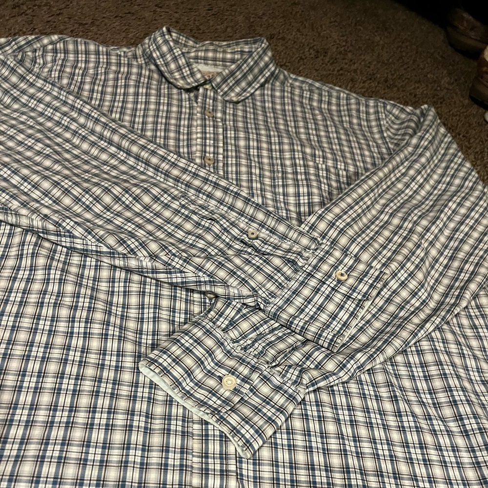 Men’s long sleeve dress shirt in blue, brown, white etc Size XL